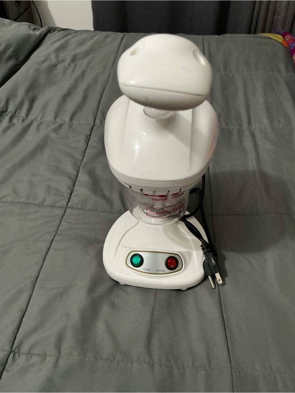 Portable White Facial Steamer with One-Touch Controls